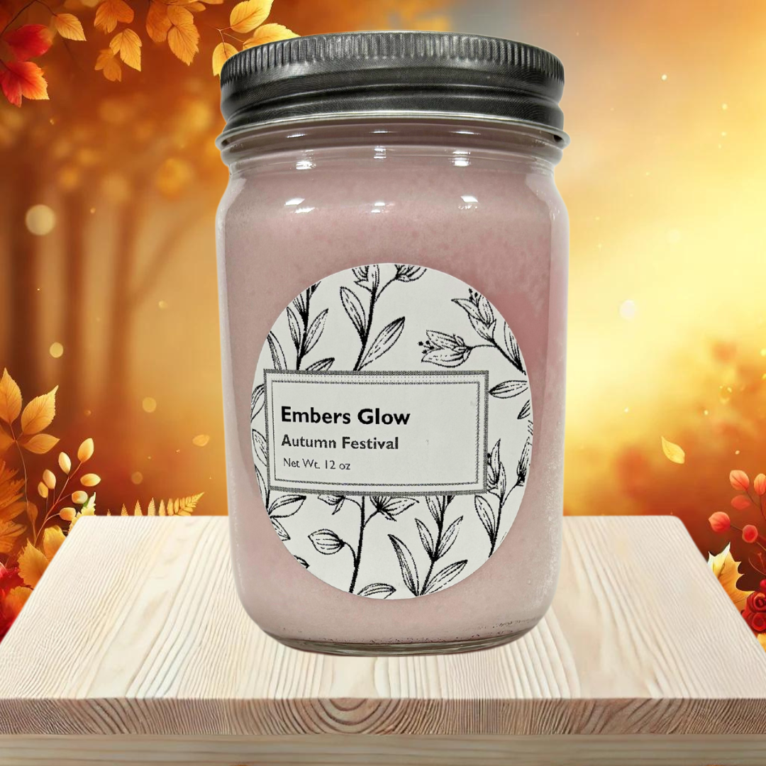 Glass jar candle with Autumn Festival scent, featuring a blend of apples, spices, and earthy leaves, ideal for creating a festive fall atmosphere.